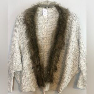 Northern Angel Beige Fur Collar Holiday Chic Sweater Full 3/4 Sleeve Size Large